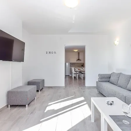 Quiet With Soothing * Dramalj