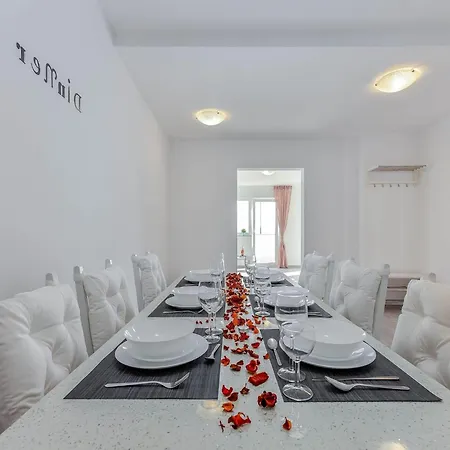 Quiet With Soothing דראמליי